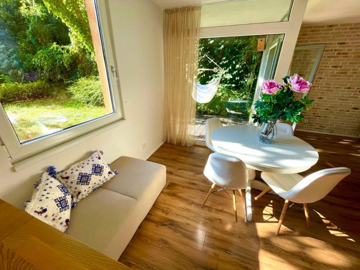 70M2 Romantic Living In The Old Town With Garden Братислава Экстерьер фото